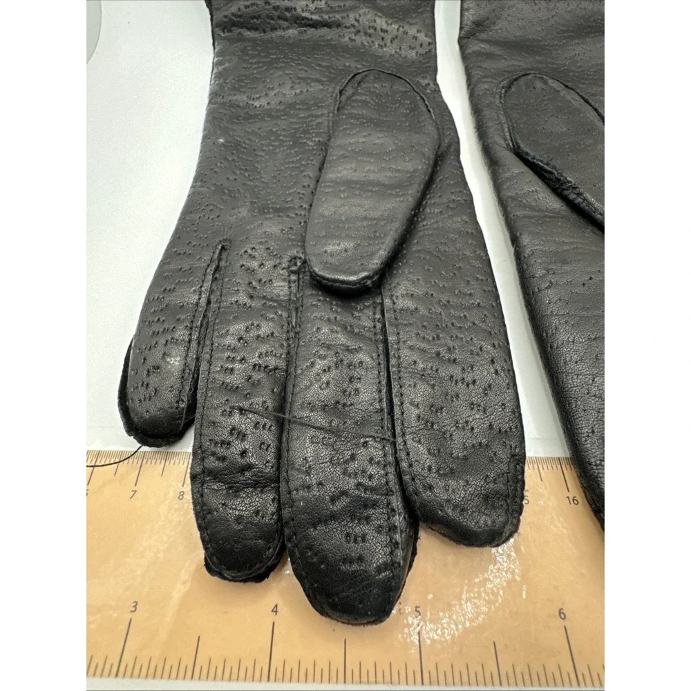 Vintage Genuine Leather Woman's Black Gloves‎ - M